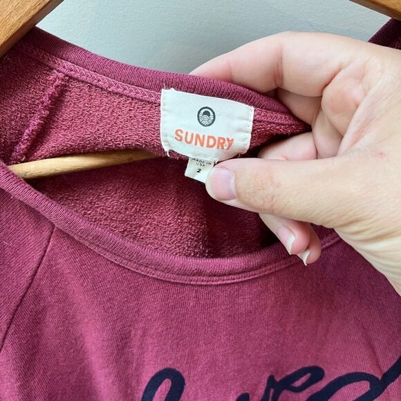 Love this 1 Sundry Loved Berry Pink Graphic Long Sleeve Sweatshirt- Size 2 (Medi - Picture 2 of 4